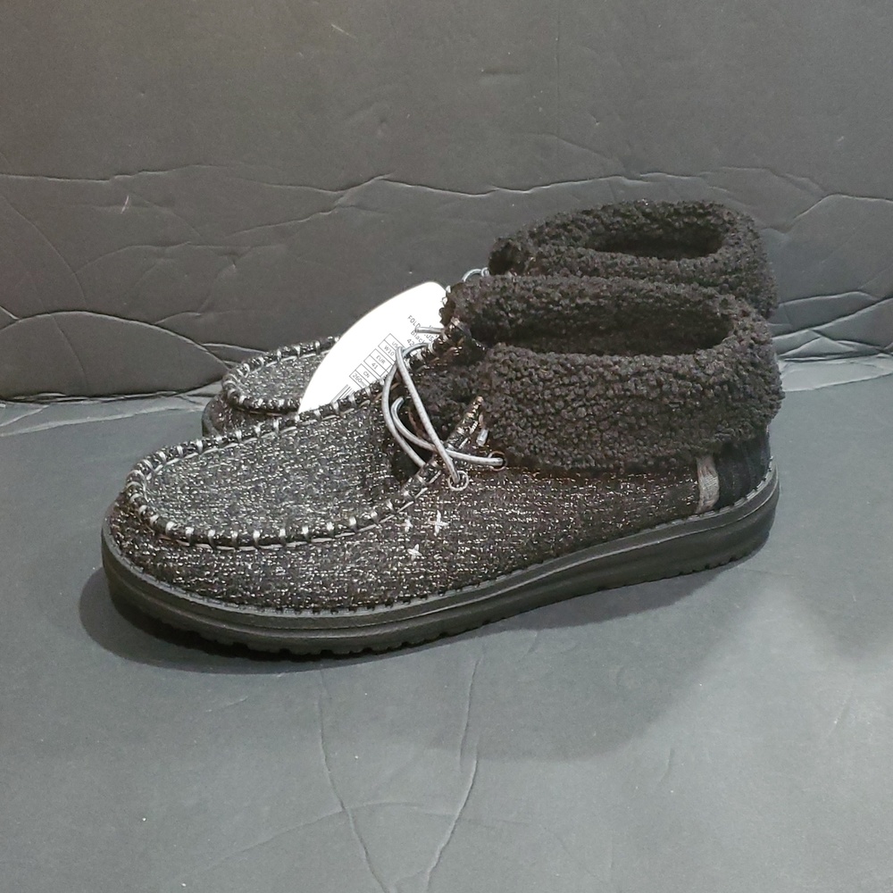 HEYDUDE Women's Wendy black Fold Brushed Cozy no tie laces shoes size‎ 10 new